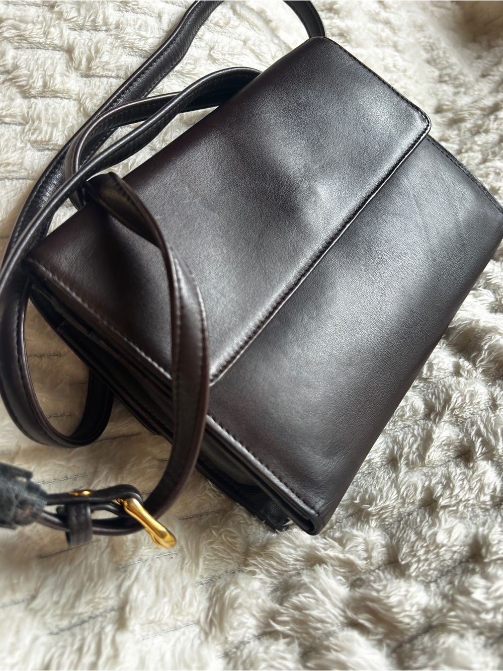 Preview Collection cocoa Brown Leather Organizer Crossbody Wallet Bag
